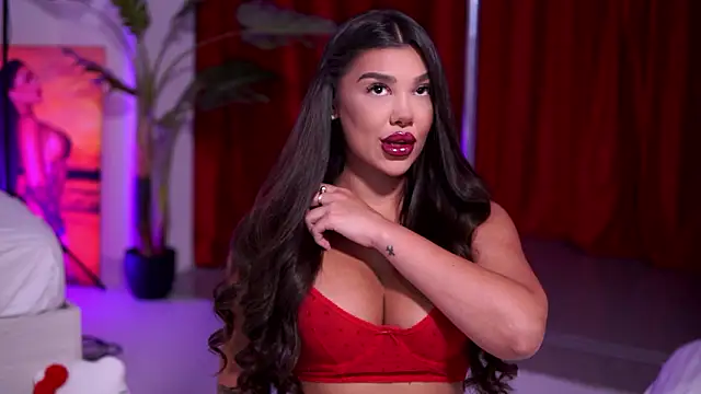 NatyDesiree online show from 5, 2, 2026