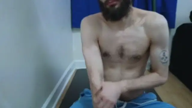 pantslesstraveler plt online show from 27, 1, 2025