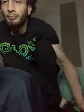 pantslesstraveler plt online show from 9, 9, 2025