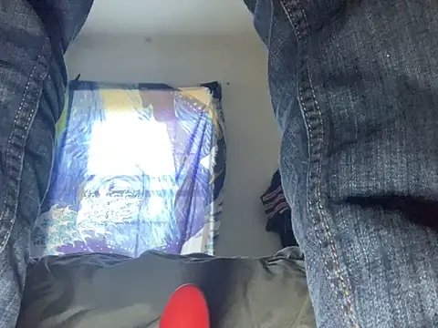 pantslesstraveler plt online show from 25, 9, 2025