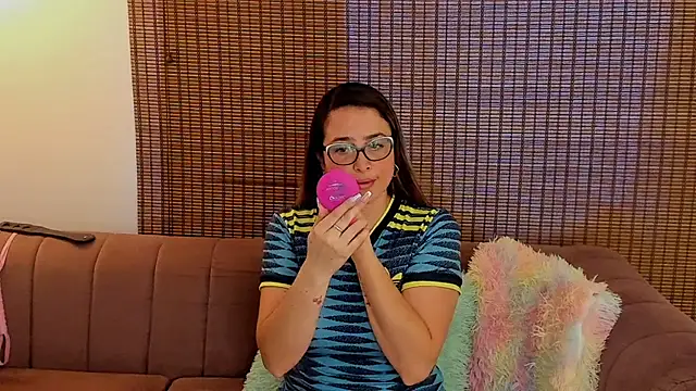 ariana cross online show from 7, 7, 2026