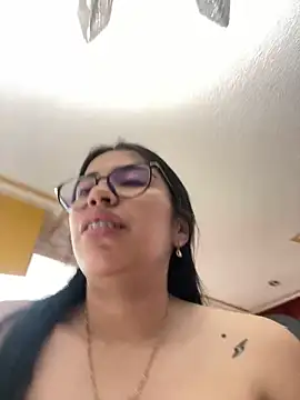 Snapshot of SaritaHot_69 chatting on 14, 12, 2024 SaritaHot 69 online show from 14, 12, 2024