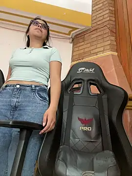 Snapshot of SaritaHot_69 chatting on 10, 3, 2025 SaritaHot 69 online show from 10, 3, 2025