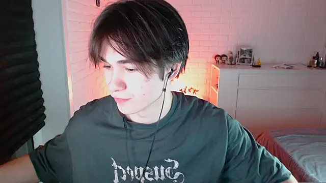 Snapshot of MarkusDean chatting on 26, 10, 2025 MarkusDean online show from 26, 10, 2025