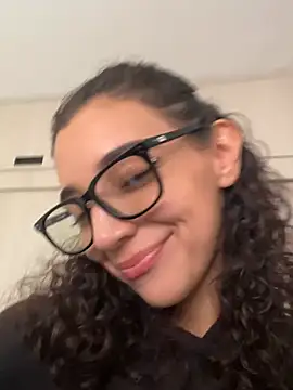 uniquerossie online show from 2, 8, 2026