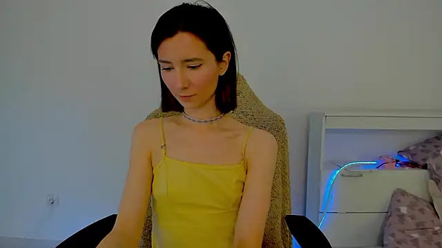 Snapshot of crystalnut chatting on 4, 2, 2026 crystalnut online show from 4, 2, 2026