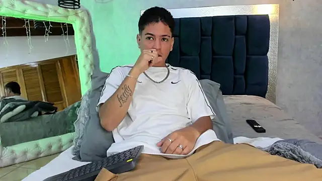 Levy Steve online show from 22, 11, 2025