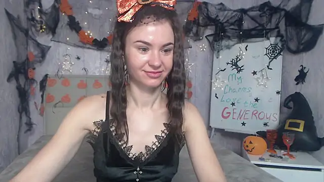 KaraCriegs online show from 27, 10, 2025