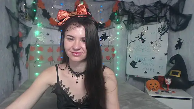 KaraCriegs online show from 29, 10, 2025