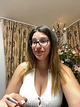 NadiraNoor online show from 17, 12, 2025