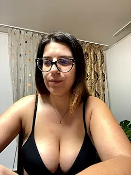 NadiraNoor online show from 10, 1, 2026