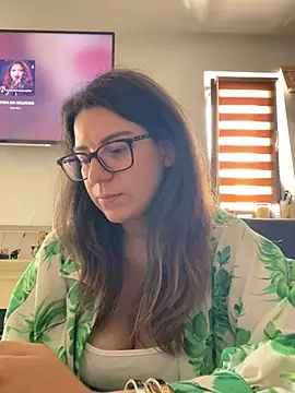 Snapshot of NadiraNoor chatting on 5, 6, 2026 NadiraNoor online show from 5, 6, 2026