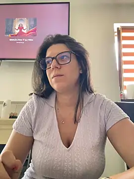 Snapshot of NadiraNoor chatting on 11, 6, 2026 NadiraNoor online show from 11, 6, 2026