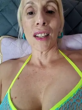 Ina HotX online show from 22, 9, 2025