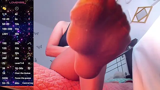 Amber Smith 86 online show from 8, 3, 2025