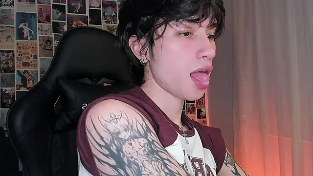 Snapshot of liamelf chatting on 27, 12, 2024 liamelf online show from 27, 12, 2024