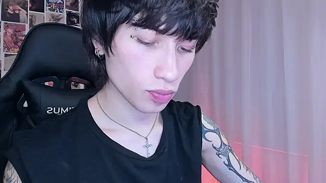 Snapshot of liamelf chatting on 6, 1, 2025 liamelf online show from 6, 1, 2025