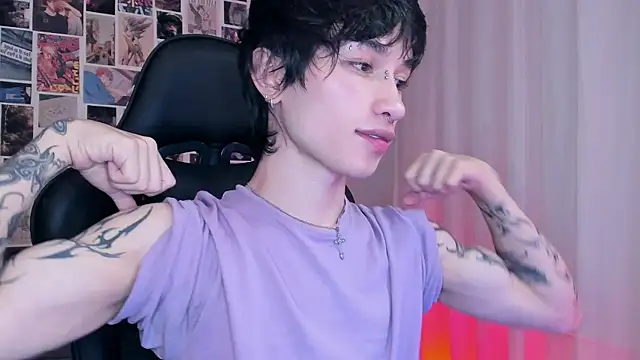 Snapshot of liamelf chatting on 13, 3, 2025 liamelf online show from 13, 3, 2025