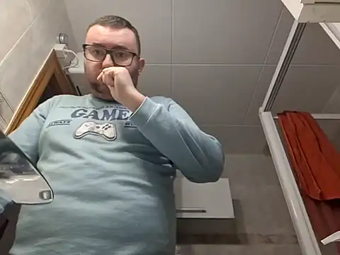 Snapshot of Javier_bear chatting on 18, 2, 2025 Javier bear online show from 18, 2, 2025