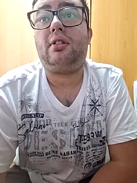 Snapshot of Javier_bear chatting on 10, 9, 2025 Javier bear online show from 10, 9, 2025