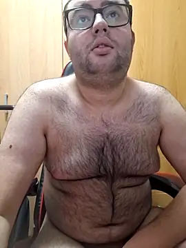 Snapshot of Javier_bear chatting on 10, 9, 2025 Javier bear online show from 10, 9, 2025