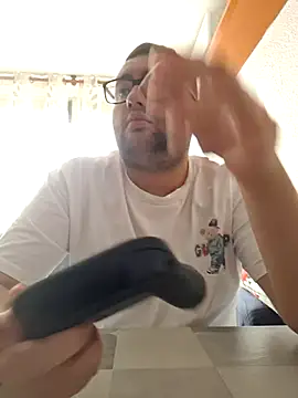 Snapshot of Javier_bear chatting on 2, 10, 2025 Javier bear online show from 2, 10, 2025