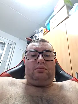 Snapshot of Javier_bear chatting on 5, 10, 2025 Javier bear online show from 5, 10, 2025