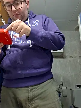 Javier bear online show from 26, 11, 2025