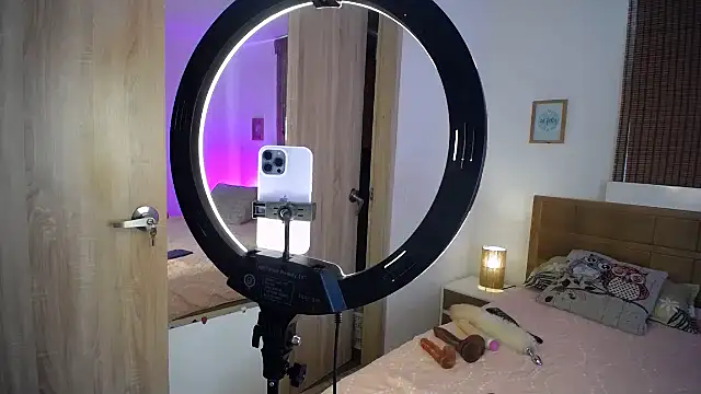 Snapshot of ShanonLe chatting on 22, 1, 2025 ShanonLe online show from 22, 1, 2025