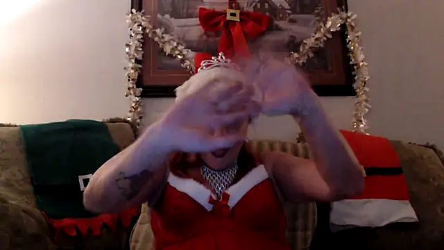 Snapshot of LexxiLeeds chatting on 25, 12, 2024 LexxiLeeds online show from 25, 12, 2024