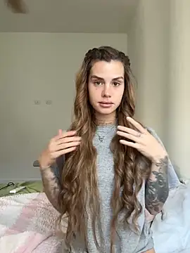 EmiliaCatalina online show from 2, 5, 2026
