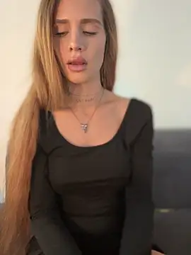 EmiliaCatalina online show from 27, 6, 2026