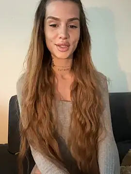 EmiliaCatalina online show from 4, 7, 2026