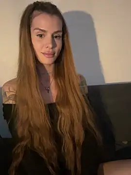EmiliaCatalina online show from 16, 7, 2026