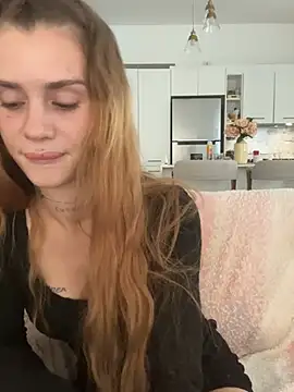 EmiliaCatalina online show from 8, 8, 2026