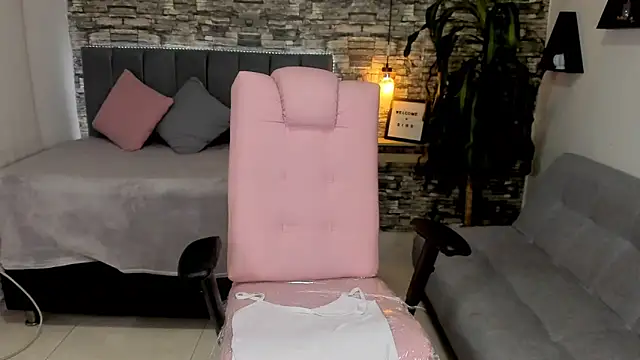 Snapshot of _oliviawilde_1 chatting on 15, 12, 2024 oliviawilde 1 online show from 15, 12, 2024