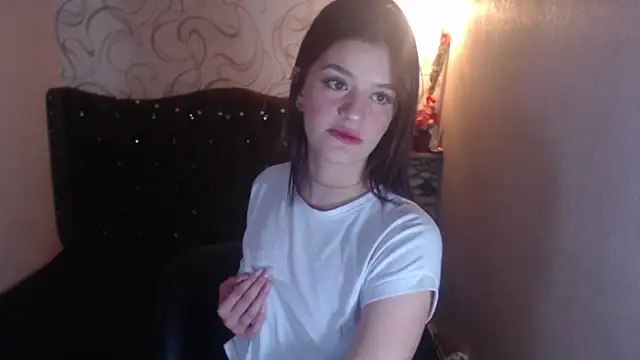 LiaHarryis online show from 8, 3, 2025