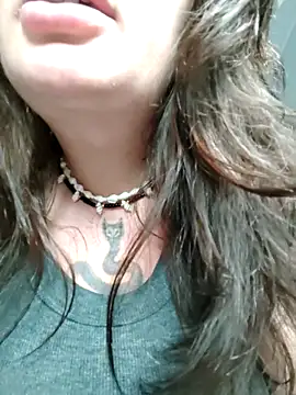 EllieOz online show from 6, 10, 2025