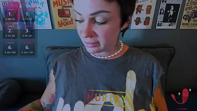 EllieOz online show from 30, 7, 2026