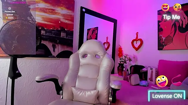 yuliana millerr online show from 15, 12, 2024