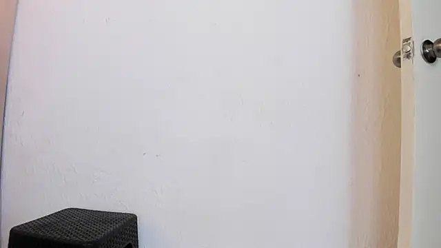 yuliana millerr online show from 12, 1, 2025