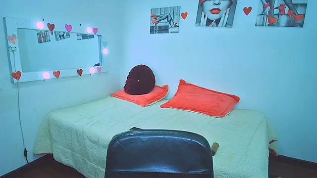 Tatis Blux online show from 11, 2, 2025