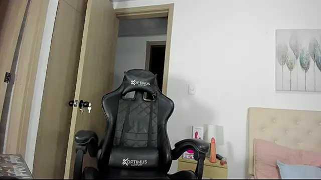 brenda x 69 online show from 5, 11, 2025