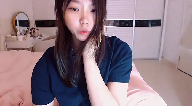 -Lucky Girl online show from 15, 3, 2025