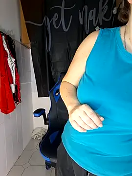 Jassiundich2 online show from 4, 12, 2025