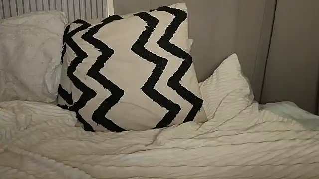 Sweetninaaa online show from 13, 10, 2025