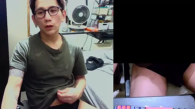 Snapshot of UndreamtM chatting on 6, 3, 2026 UndreamtM online show from 6, 3, 2026
