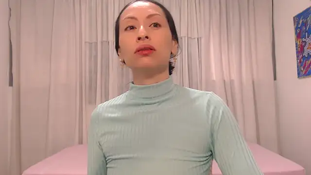 Snapshot of AliceRossi chatting on 5, 3, 2025 AliceRossi online show from 5, 3, 2025