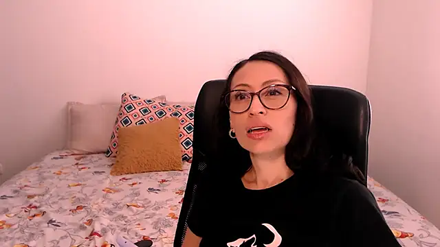 Snapshot of AliceRossi chatting on 9, 9, 2025 AliceRossi online show from 9, 9, 2025