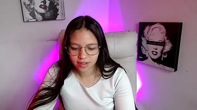 SamanthaRoldaan online show from 17, 3, 2025